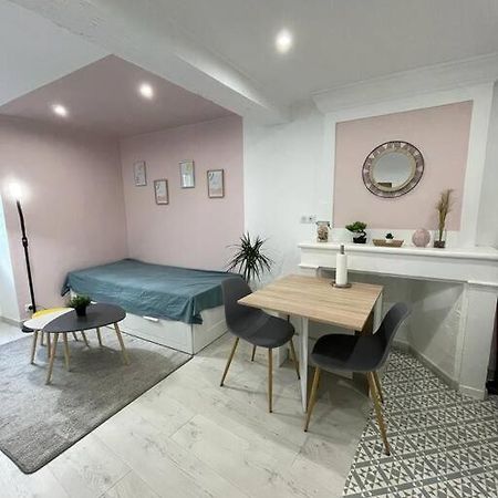 Joli Studio Cozy Tout Equipe Hyper Centre Saintes Esterno foto