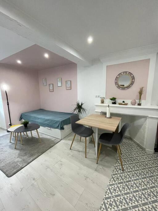 Joli Studio Cozy Tout Equipe Hyper Centre Saintes Esterno foto